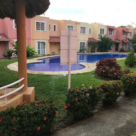 Fraccionamiento Flamingos Hotel Ixtapa  Exterior photo