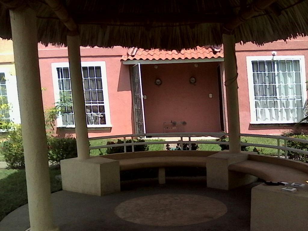 Fraccionamiento Flamingos Hotel Ixtapa  Exterior photo